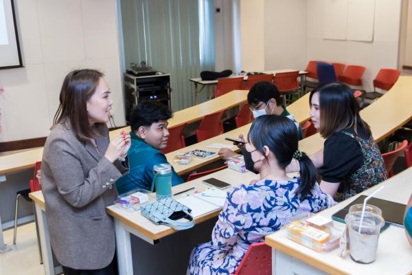 LINE_ALBUM_อบรมภาษาอังกฤษ 2567_240723_16