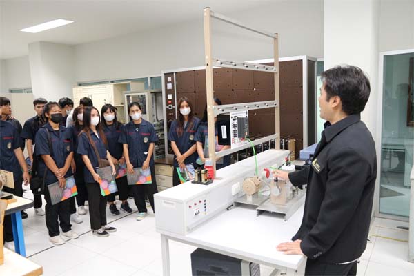 ราชภัฏเทพสตรีดูงาน_11